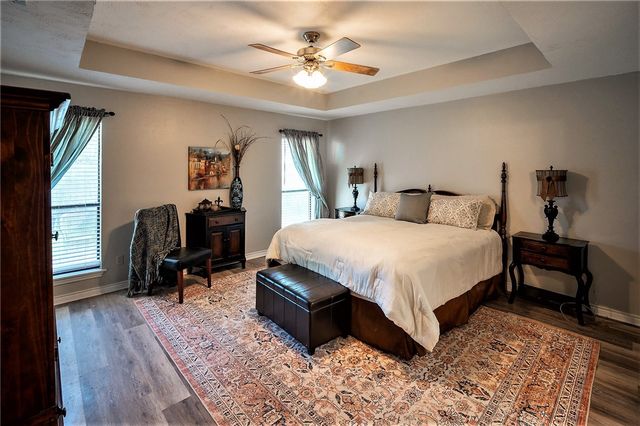 308 Sea Gate Dr, Portland, TX 78374