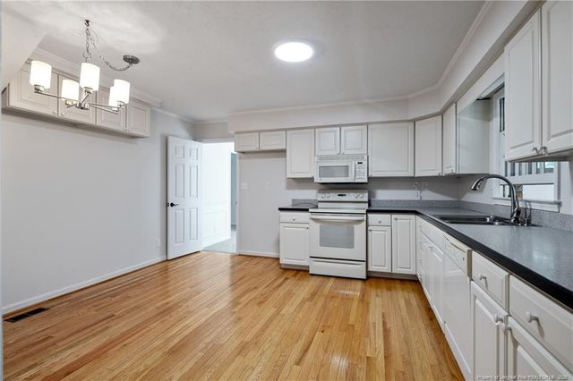 5605 Lockheart Circle, Fayetteville, NC 28303
