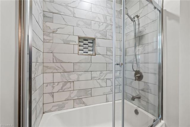 1103 Peace Haven Road, Winston-salem, NC 27104