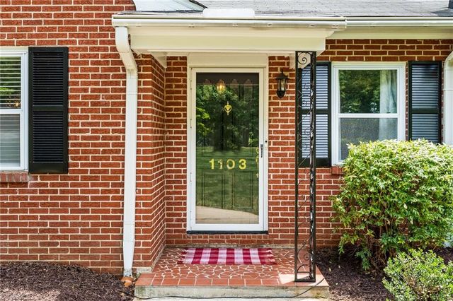 1103 Peace Haven Road, Winston-salem, NC 27104
