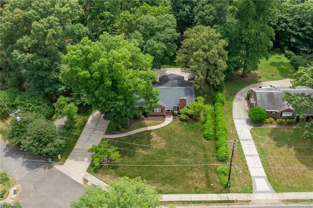 1103 Peace Haven Road, Winston-salem, NC 27104