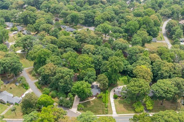 1103 Peace Haven Road, Winston-salem, NC 27104
