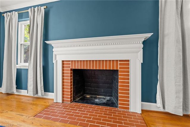 1103 Peace Haven Road, Winston-salem, NC 27104