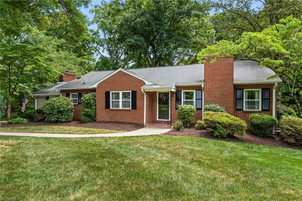 1103 Peace Haven Road, Winston-salem, NC 27104