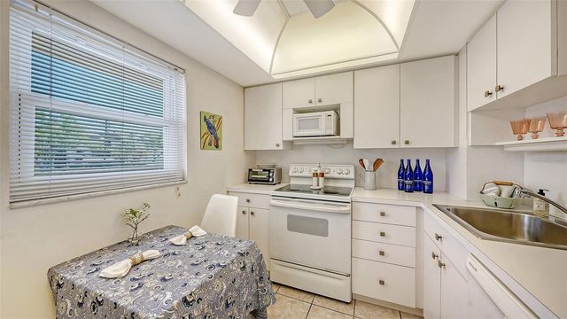 1257 S PORTOFINO DRIVE 203, Sarasota, FL 34242