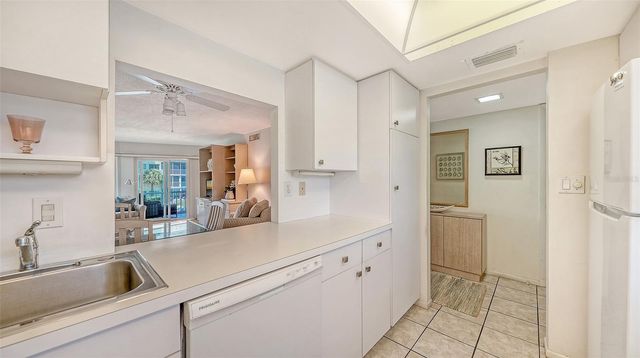 1257 S PORTOFINO DRIVE 203, Sarasota, FL 34242