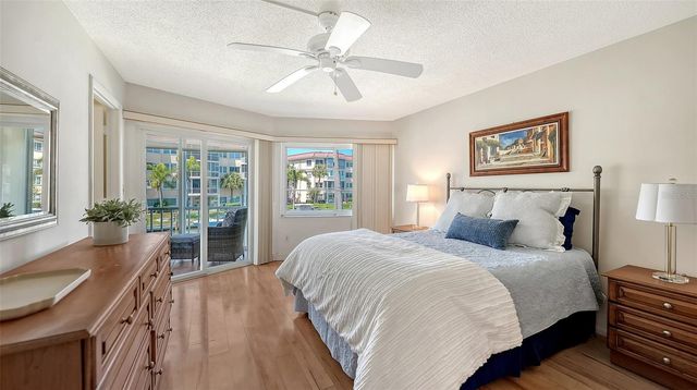 1257 S PORTOFINO DRIVE 203, Sarasota, FL 34242