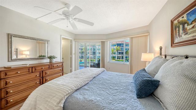 1257 S PORTOFINO DRIVE 203, Sarasota, FL 34242