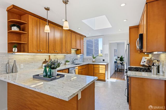 3626 Ulloa Street, San Francisco, CA 94116