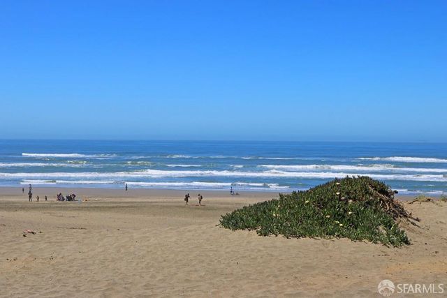 3626 Ulloa Street, San Francisco, CA 94116