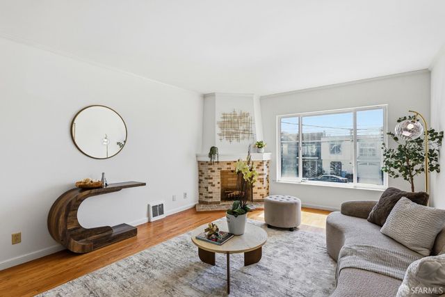 3626 Ulloa Street, San Francisco, CA 94116