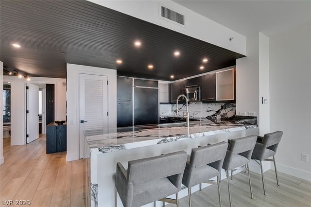 322 Karen Avenue 3902, Las Vegas, NV 89109