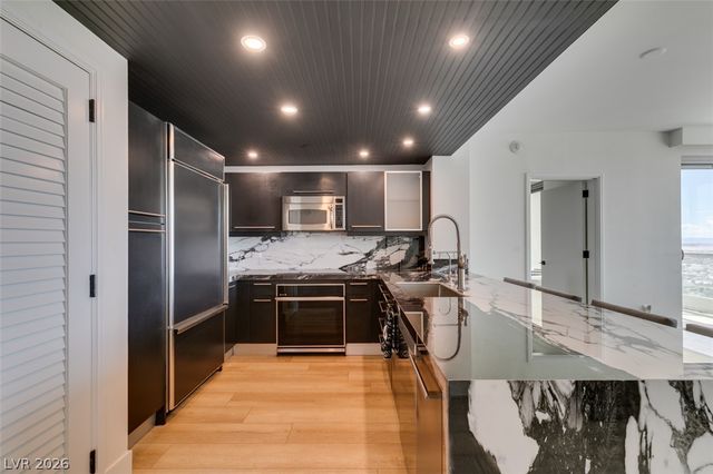 322 Karen Avenue 3902, Las Vegas, NV 89109