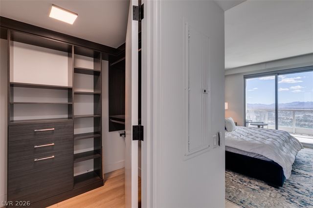 322 Karen Avenue 3902, Las Vegas, NV 89109