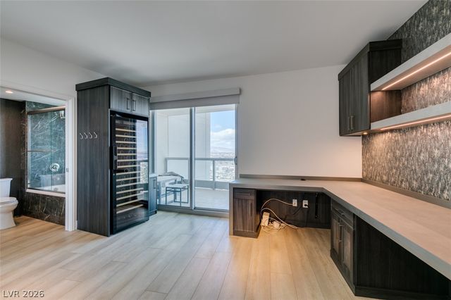 322 Karen Avenue 3902, Las Vegas, NV 89109
