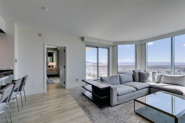 322 Karen Avenue 3902, Las Vegas, NV 89109