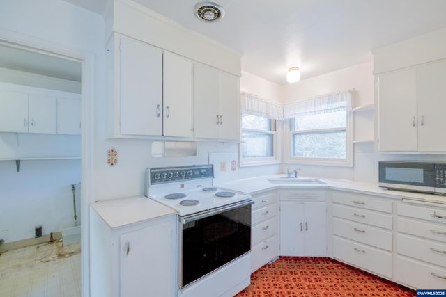 583 Manbrin Dr N, Keizer, OR 97303