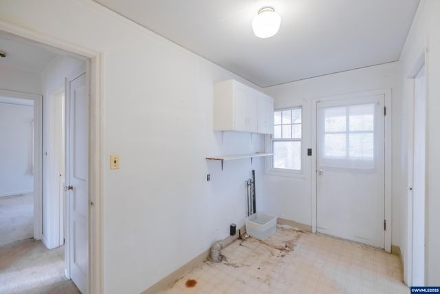 583 Manbrin Dr N, Keizer, OR 97303