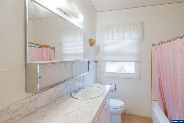 583 Manbrin Dr N, Keizer, OR 97303