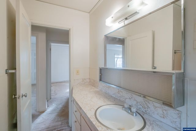 583 Manbrin Dr N, Keizer, OR 97303