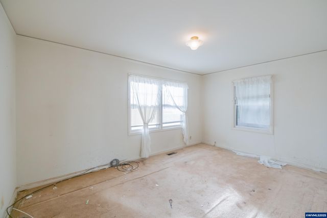 583 Manbrin Dr N, Keizer, OR 97303