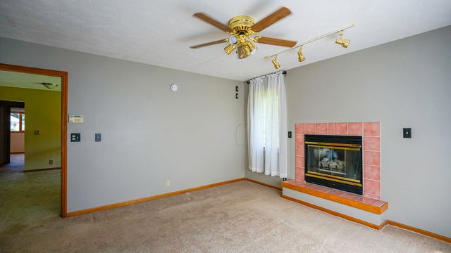 12075 WALDON Circle, Council Bluffs, IA 51503