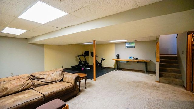 12075 WALDON Circle, Council Bluffs, IA 51503