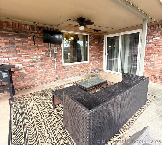 1507 Sunny Lane, Ardmore, OK 73401