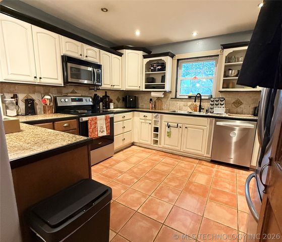 1507 Sunny Lane, Ardmore, OK 73401