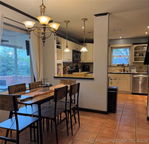 1507 Sunny Lane, Ardmore, OK 73401