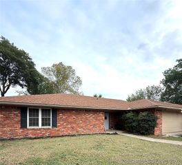 1507 Sunny Lane, Ardmore, OK 73401