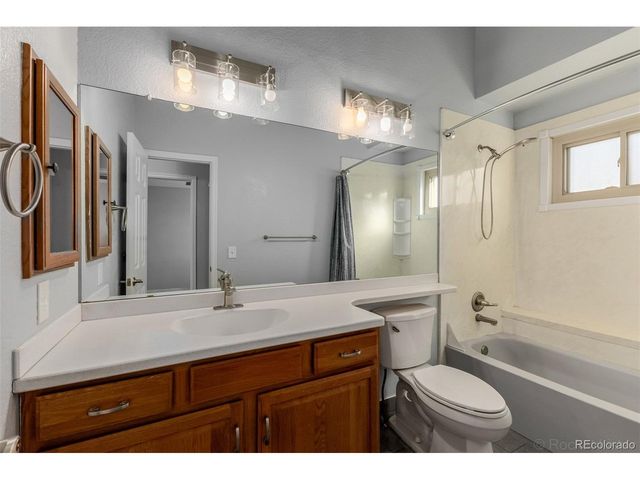 18373 E Union Dr, Aurora, CO 80015