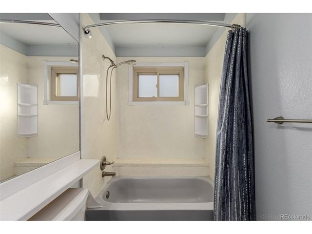 18373 E Union Dr, Aurora, CO 80015