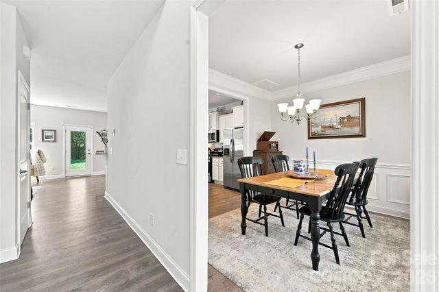 189 Hunters Hill Drive, Statesville, NC 28677