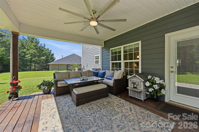 189 Hunters Hill Drive, Statesville, NC 28677