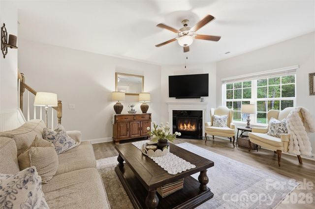 189 Hunters Hill Drive, Statesville, NC 28677