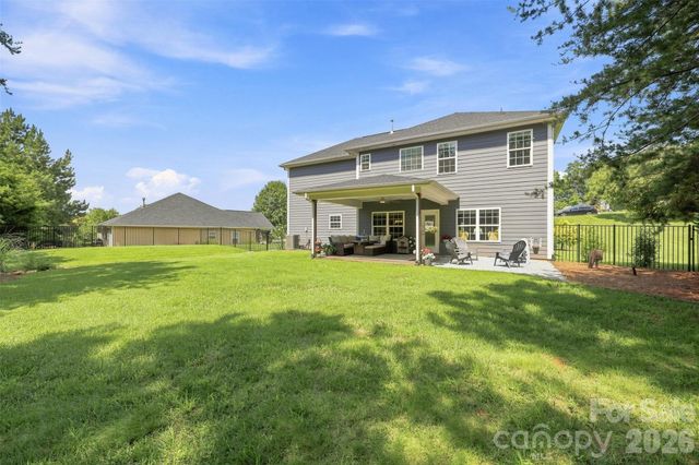 189 Hunters Hill Drive, Statesville, NC 28677