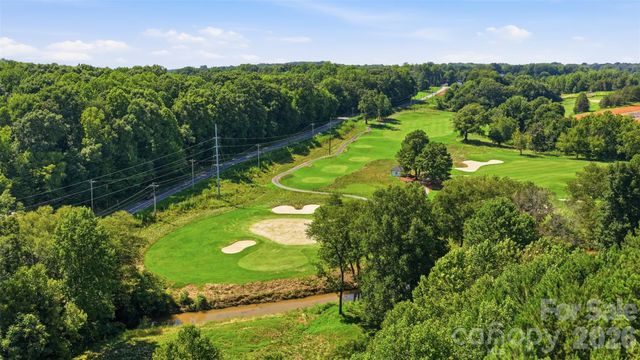 189 Hunters Hill Drive, Statesville, NC 28677