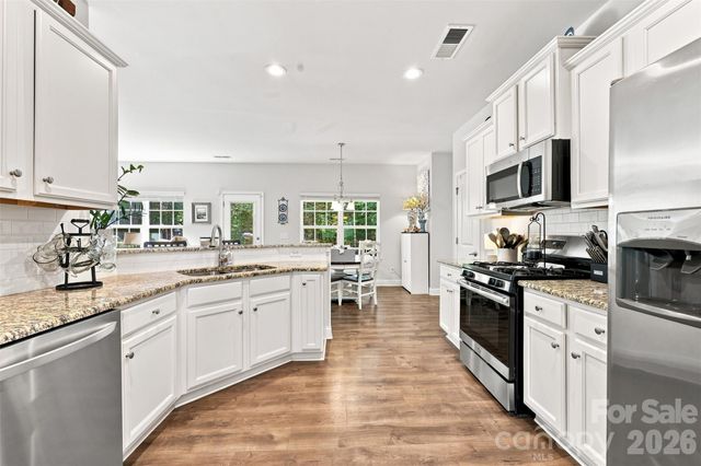 189 Hunters Hill Drive, Statesville, NC 28677