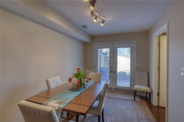 5122 Lamar Avenue, Mission, KS 66202