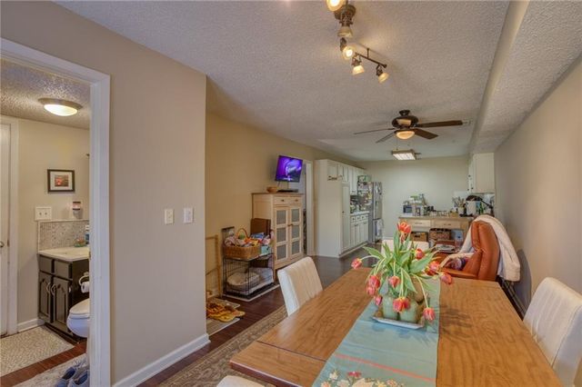 5122 Lamar Avenue, Mission, KS 66202