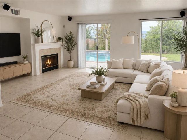 731 Raphael, Corona, CA 92882