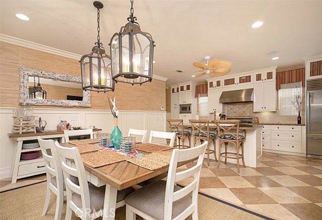 208 E Balboa Boulevard, Newport Beach, CA 92661