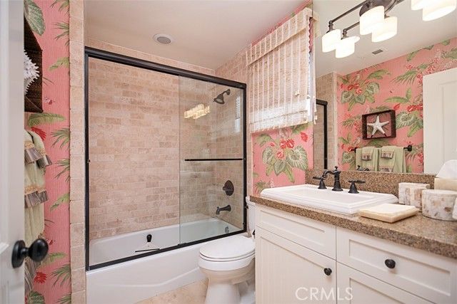 208 E Balboa Boulevard, Newport Beach, CA 92661