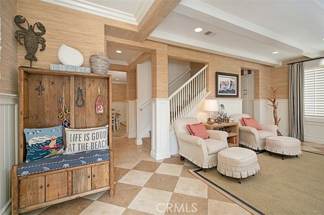 208 E Balboa Boulevard, Newport Beach, CA 92661