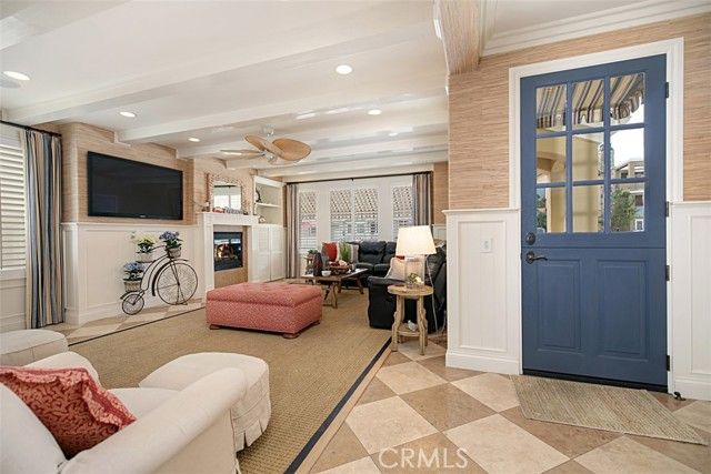 208 E Balboa Boulevard, Newport Beach, CA 92661