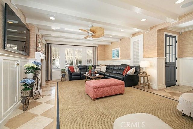 208 E Balboa Boulevard, Newport Beach, CA 92661