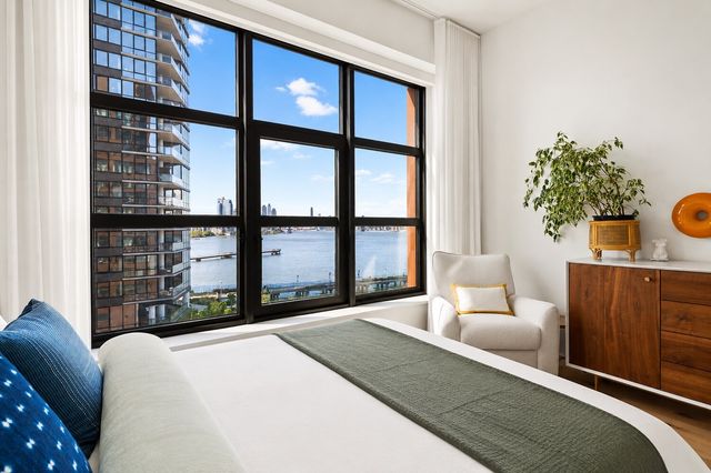 29 HURON Street 6CW, New York City, NY 11222