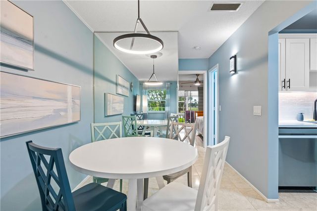 35 Vista Gardens Trail 204, Vero Beach, FL 32962