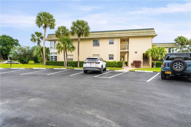 35 Vista Gardens Trail 204, Vero Beach, FL 32962